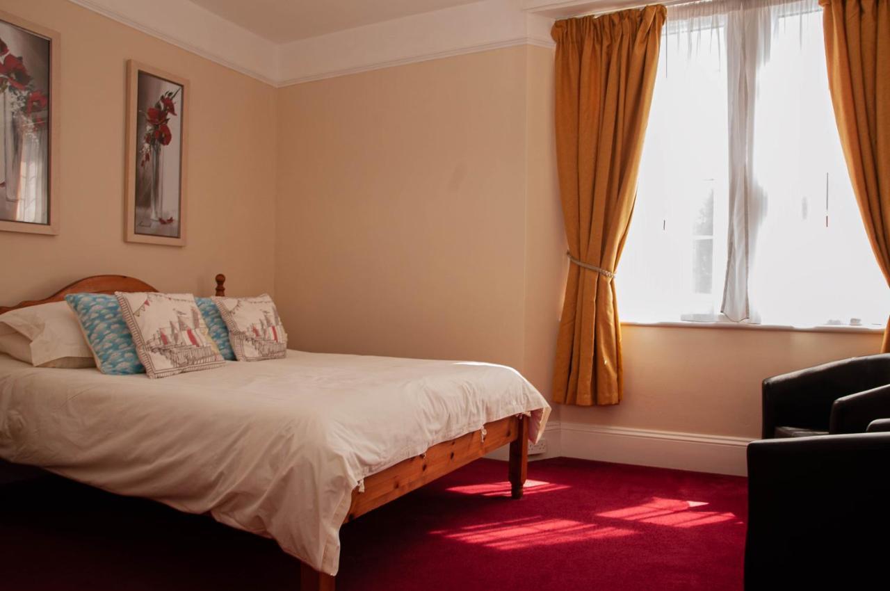 St Marguerite Bed and Breakfast Paignton Eksteriør billede